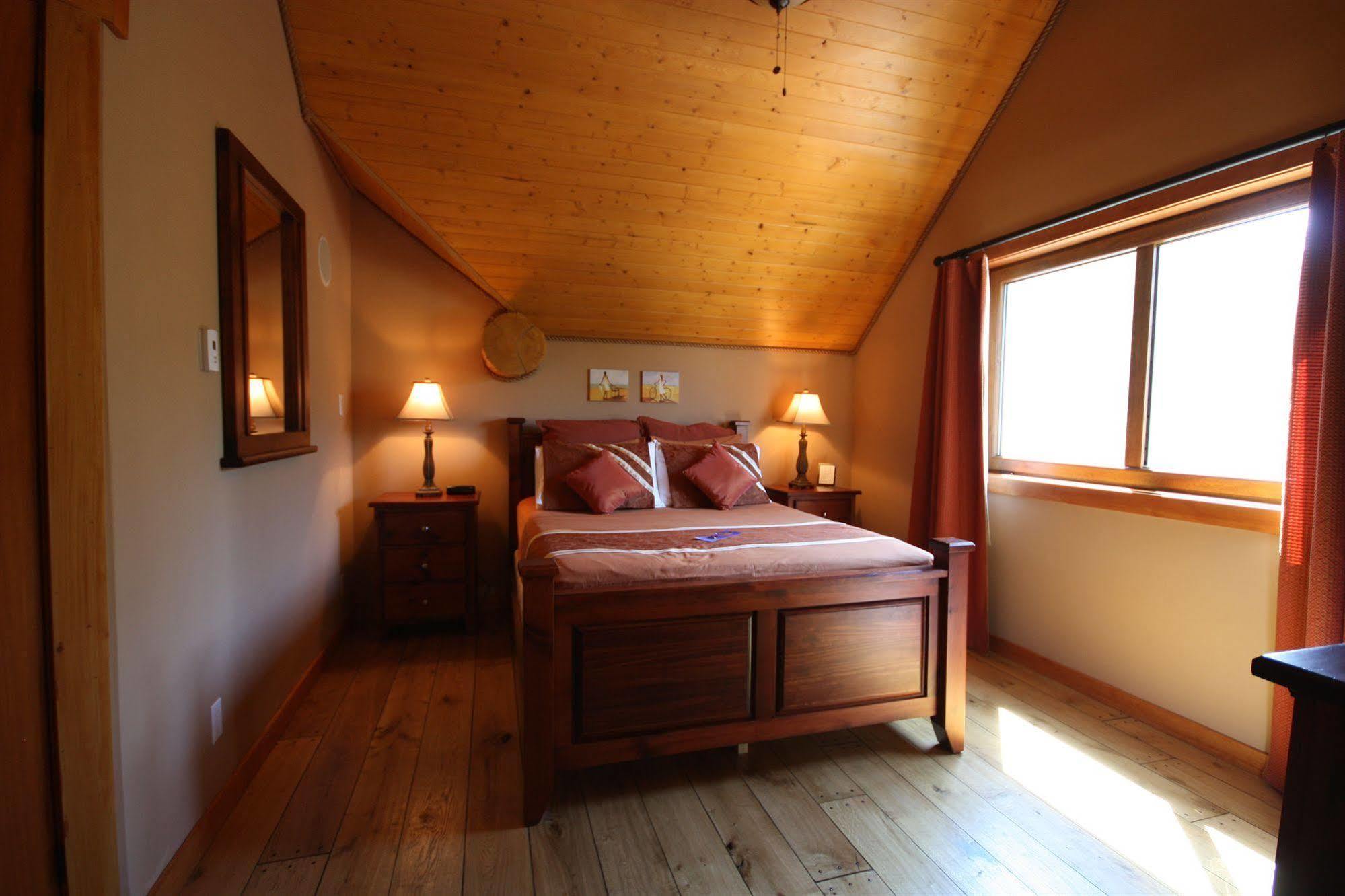 A Okanagan Lakeview Inn Kelowna Extérieur photo